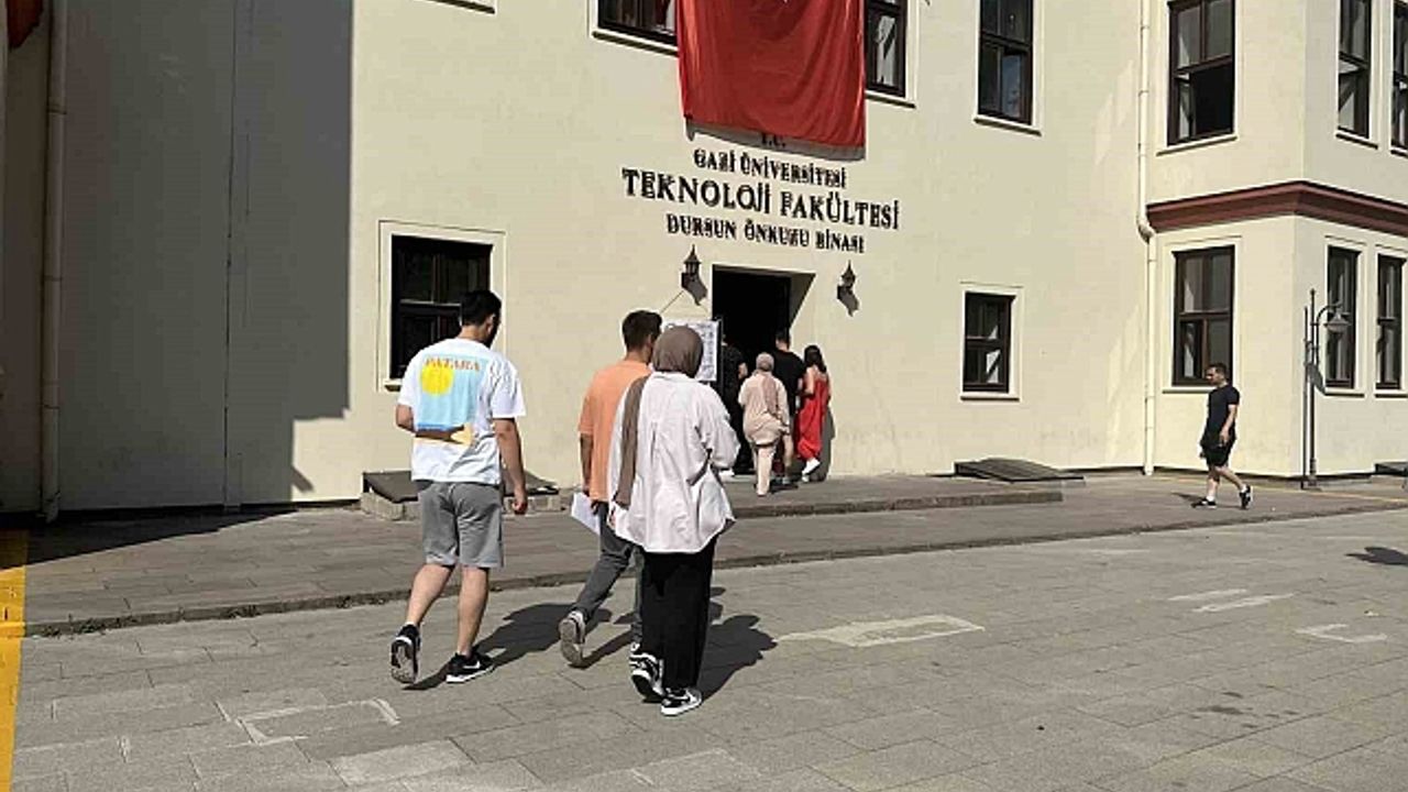 KPSS Alan Bilgisi Sınavı''nın son oturumu başladı