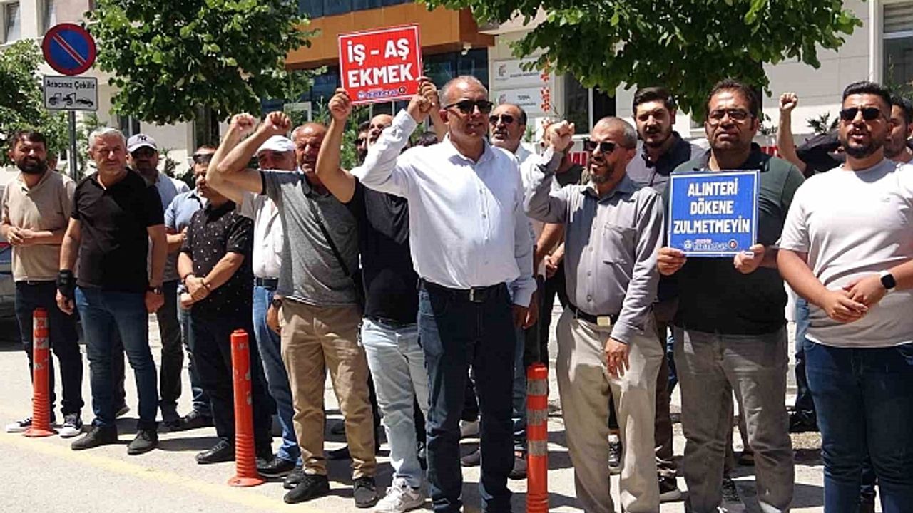 SMS ile işten çıkarılan belediye işçileri: "Davalarımızı kazanıyoruz"