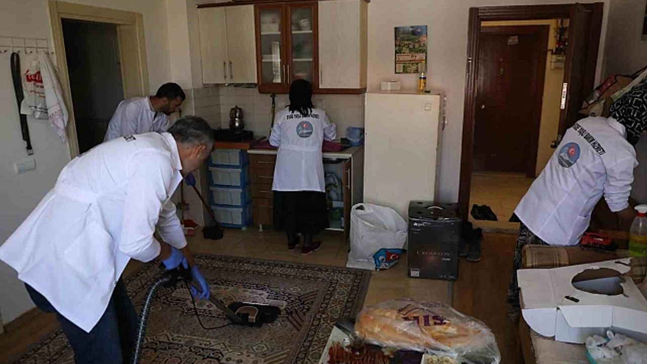 Kars Belediyesi''nin evde bakım hizmeti sürüyor