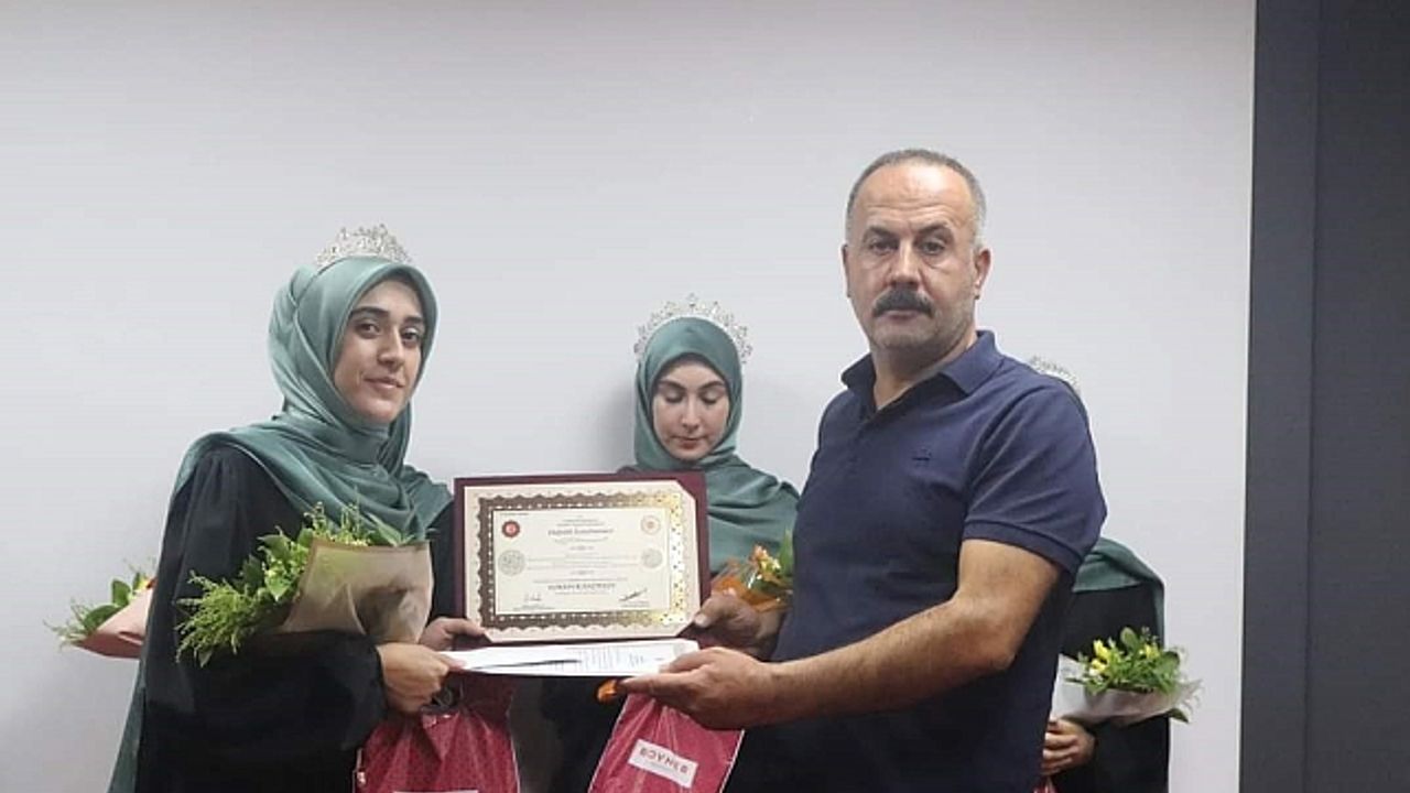 Tutak''ta hafızlar için icazet ve taç giyme merasimi yapıldı