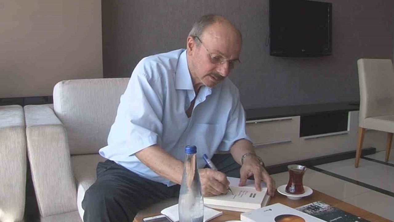 Ülkücü Hareket''in önemli isimlerinden Şenocak, 1980 İhtilali öncesi ve sonrasında yaşadıklarını kitaplaştırdı