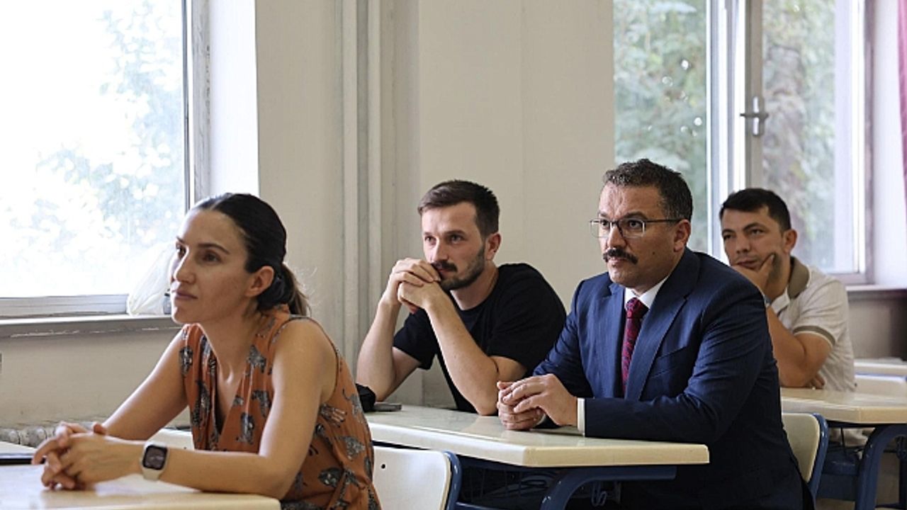 Vali Ercan Turan''dan “Türkiye Yüzyılı Maarif Modeli” Seminerlerine Ziyaret