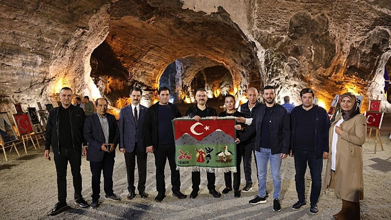 Vali Turan, Tuz Mağaralarını İş İnsanlarıyla Birlikte İnceledi