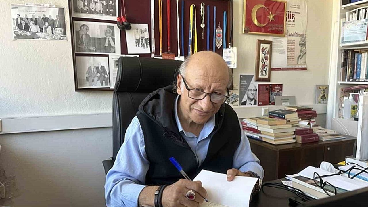 Yazar ve şair İsmail Bingöl ''Erzurum mahalli basın tarihini yazdı