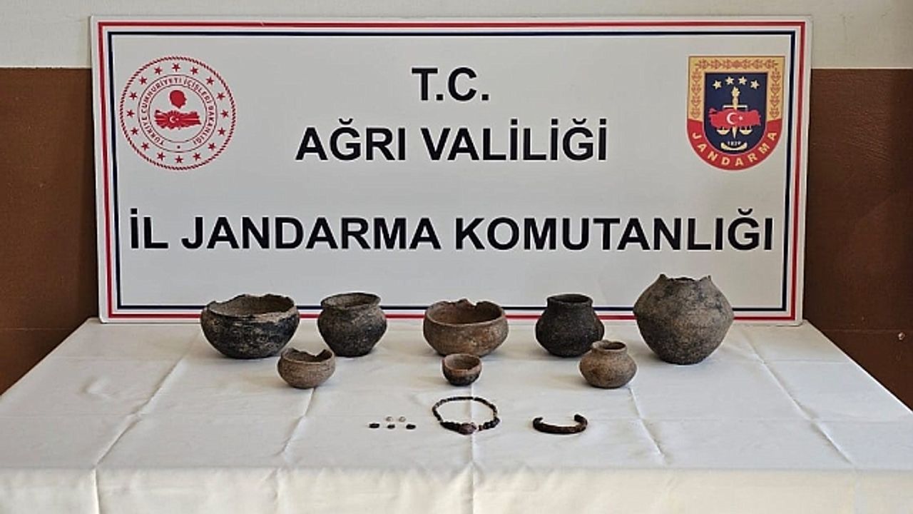 Ağrı''da tarihi eser eşyalar ele geçirildi