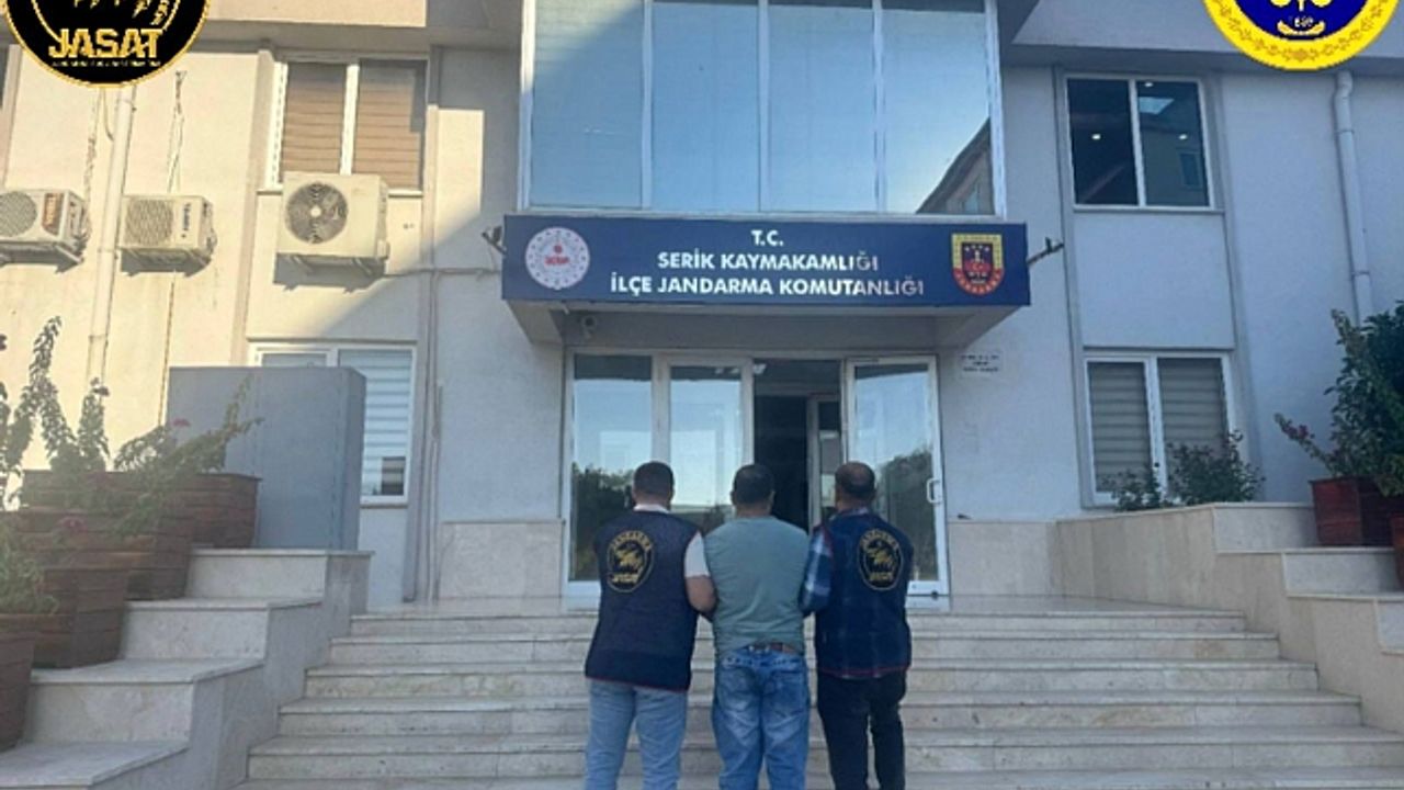 Antalya''da 3 günde 137 aranan şahıs yakalandı