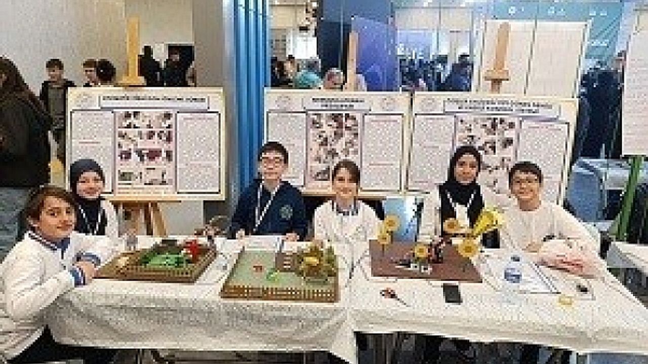 Faik Güngör Ortaokulu teknoloji takımı ''Gelecek tarımda" yarışmasında