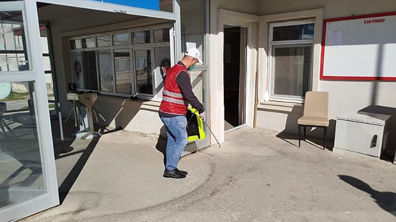 Iğdır"daki Yurtlarda İlaçlama Yapıldı