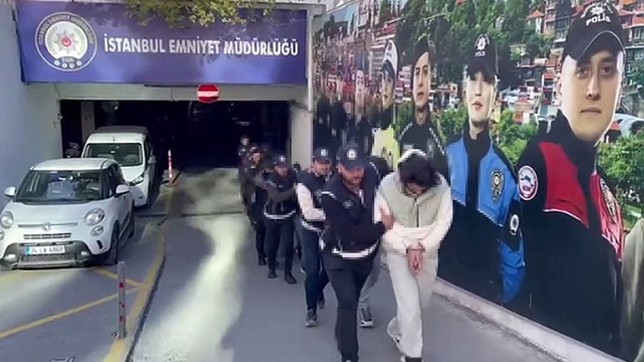 İstanbul''da sahte pasaport şebekesi çökertildi: 13 gözaltı