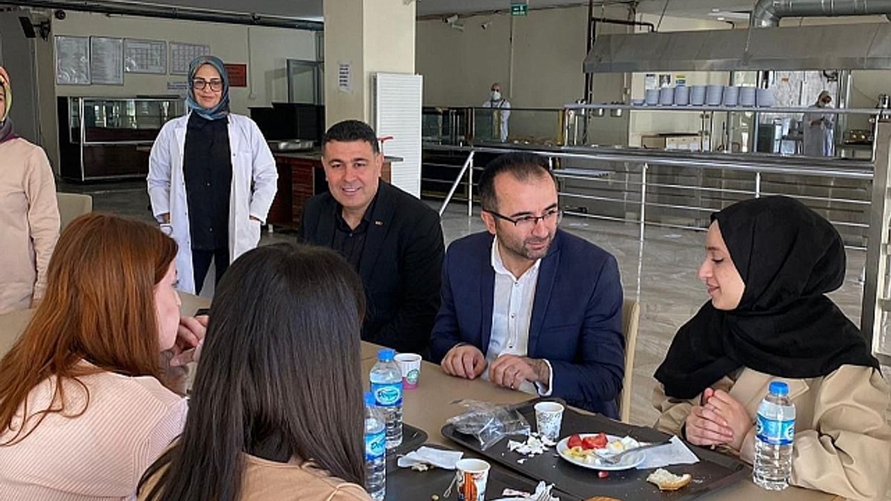 Öğrenciler Yurtlara Yerleşmeye Başladı