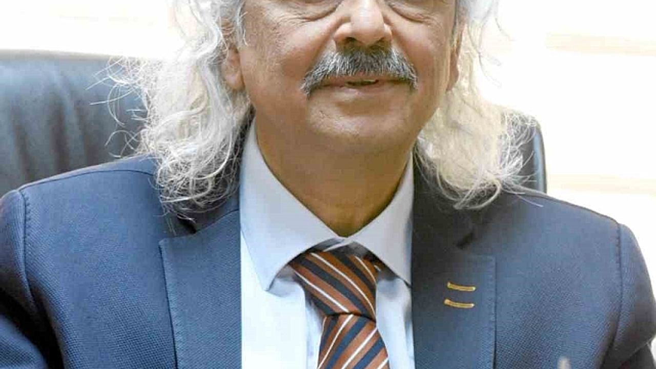 Özden; "Cumhuriyetin kazanımları değerli"