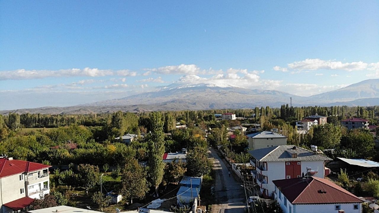 SIRTINI AĞRI DAĞINA YASLAYAN ŞEHİR: IĞDIR