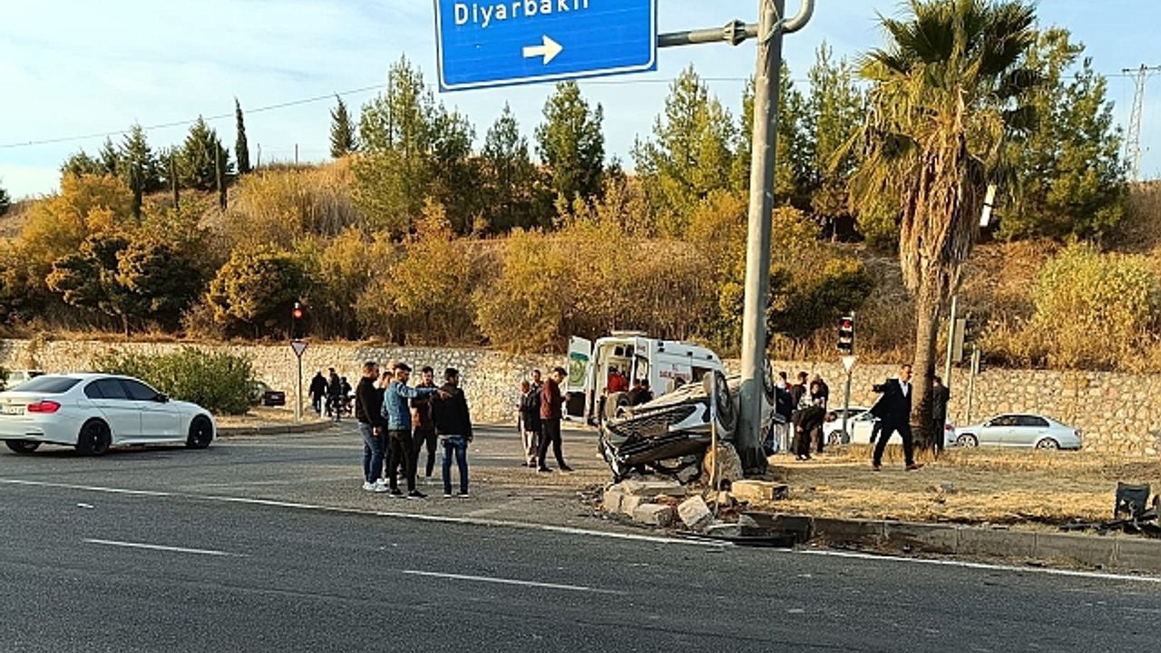 Adıyaman''da otomobiller çarpıştı: 7 yaralı
