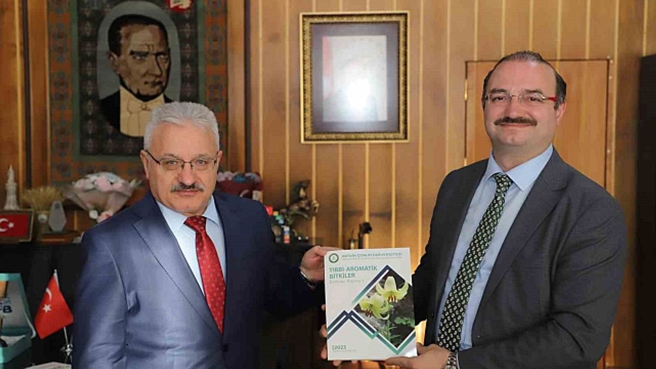 Artvin Çoruh Üniversitesi Rektörü Bilgin''den Rektör Hacımüftüoğlu''na ziyaret
