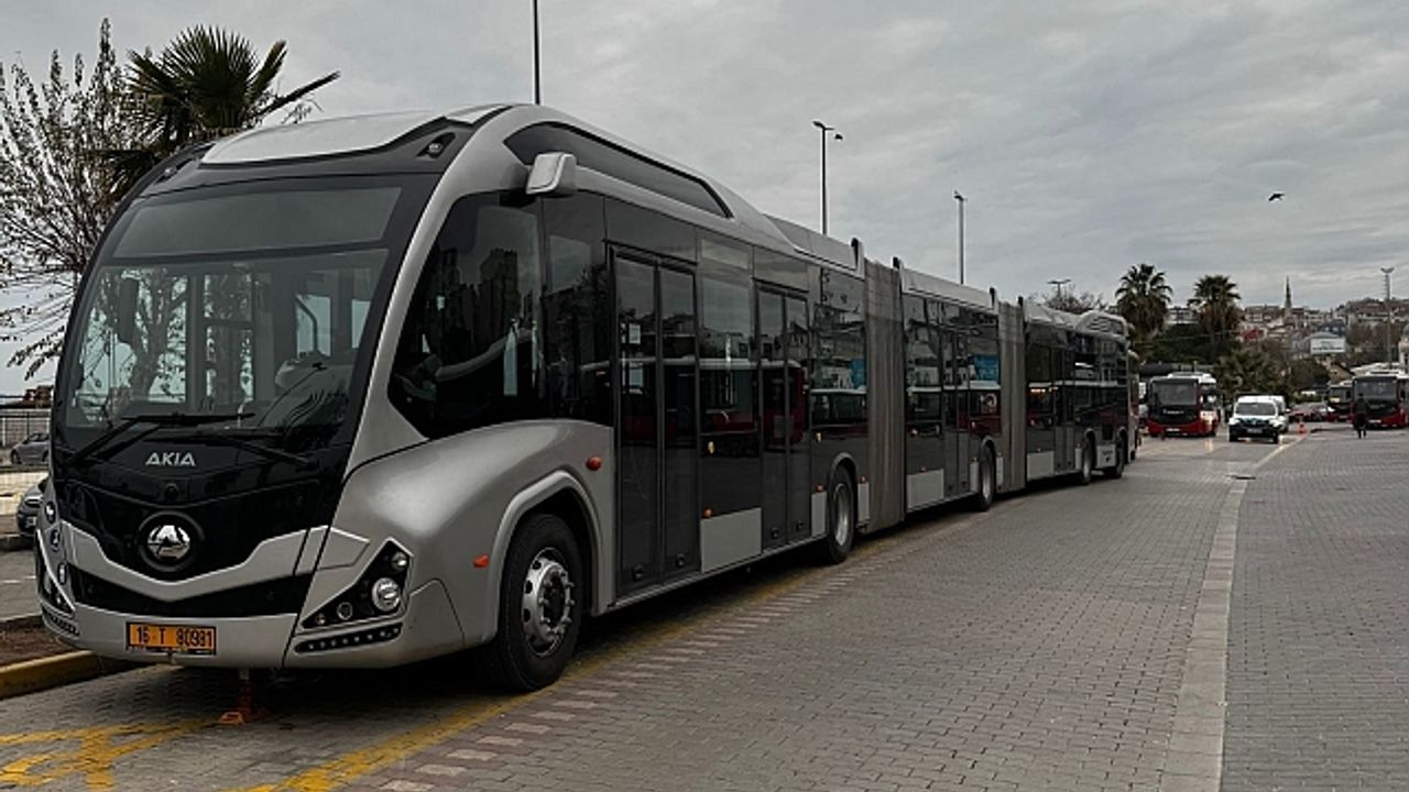 Bandırma''da 282 kişilik metrobüs hizmete girdi