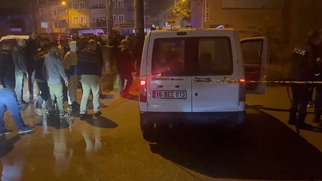 Bursa''da silahlı saldırı: Otomobiliyle seyir halindeyken başından vuruldu