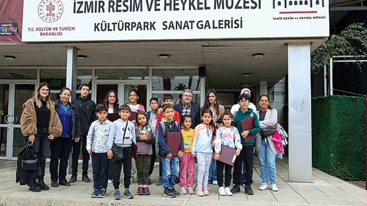 Efeler''in minik ressamları Picasso Sergisi''ne katıldı