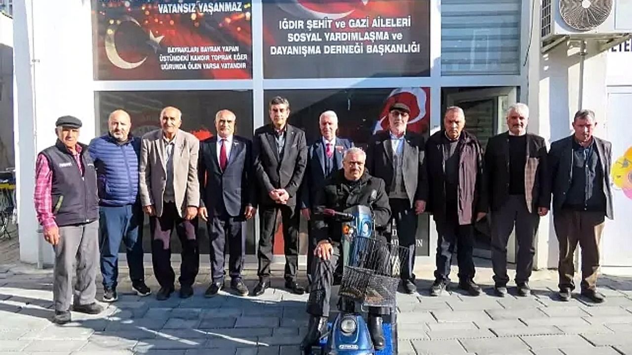 Emniyet Müdürü Erden Sakarya''dan, Iğdır Şehit ve Gazi Aileleri Sosyal Yardımlaşma ve Dayanışma Derneğine ziyaret