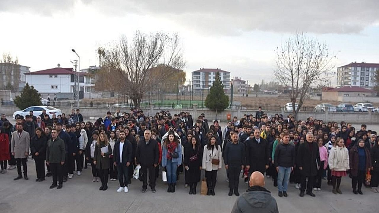 İl Milli Eğitim Müdürü Aziz Gün"den 70. Yıl Cumhuriyet Mesleki ve Teknik Anadolu Lisesi"ne Ziyaret
