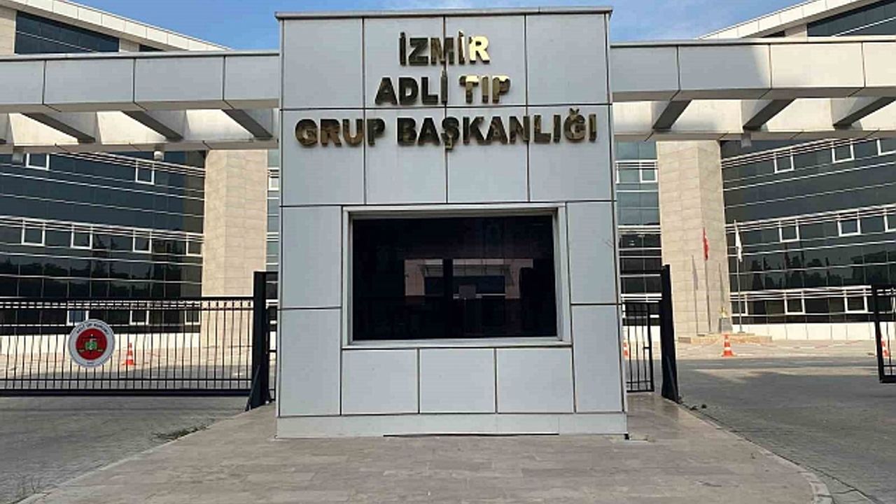İzmir''deki yangın faciasında ölen 5 kardeşin cenazeleri adli tıpta