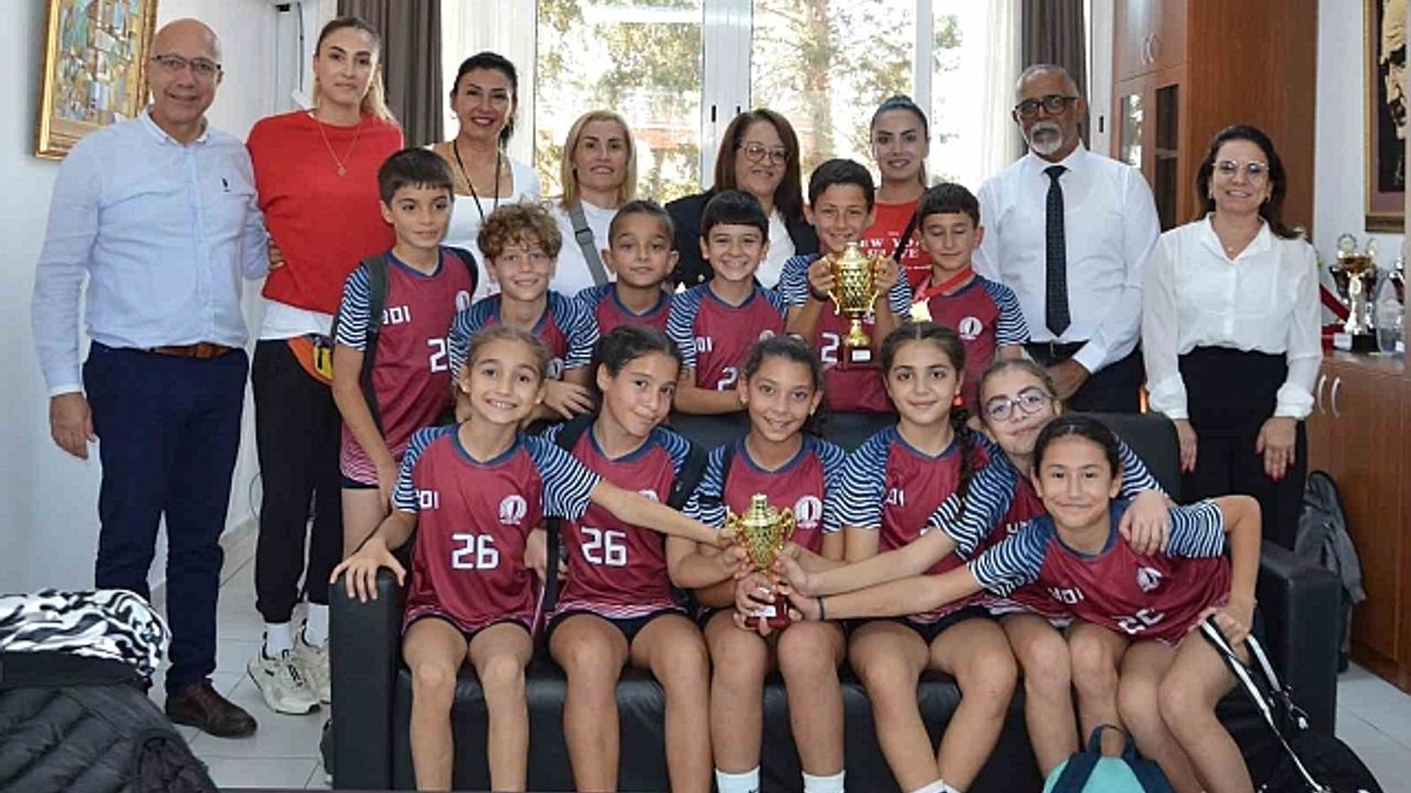 KKTC''nin kuruluşunun 41''inci yılına özel ''Cumhuriyet Yol Koşusu'' yapıldı