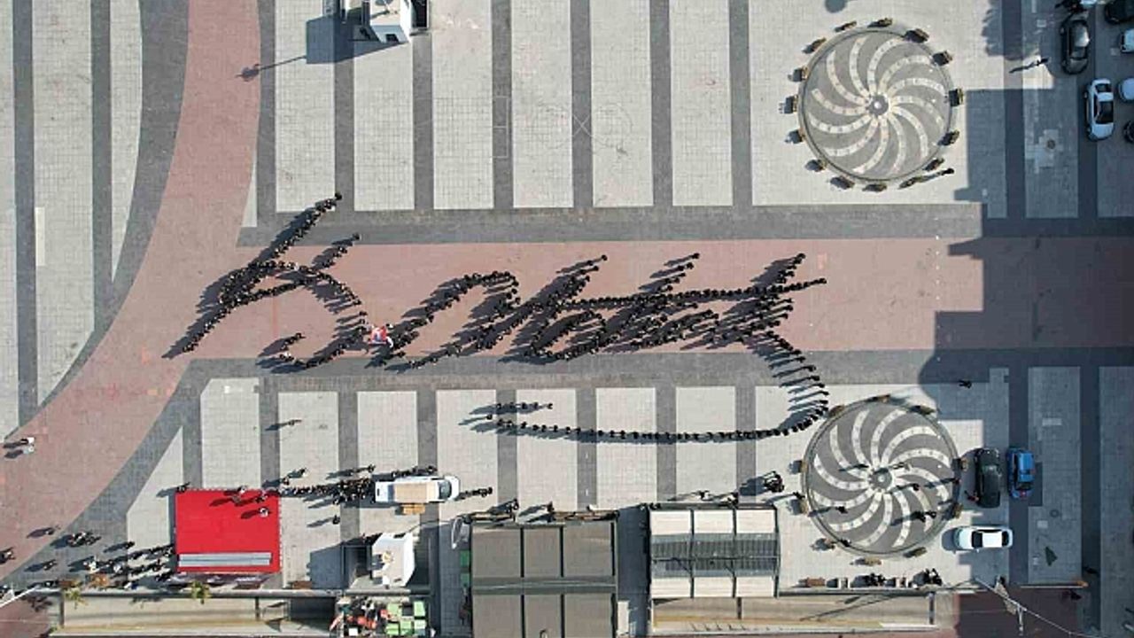 Manisa''nın kalbine 1938 kişiden Atatürk imzası