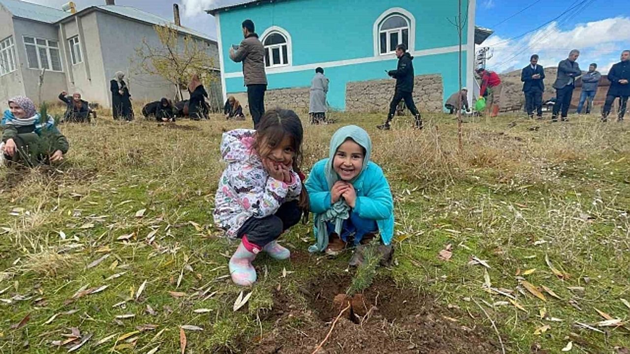 Muradiye''de ''Hafızlar Hatıra Ormanı'' oluşturuldu