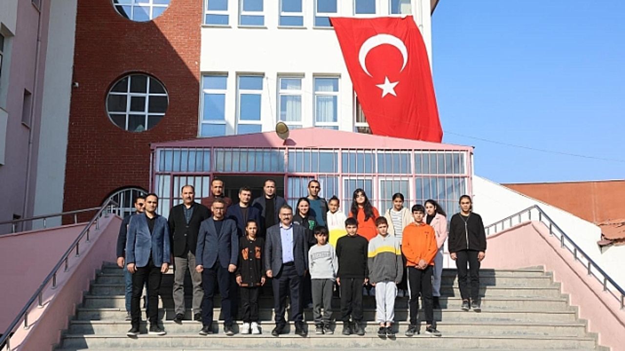 Vali Ercan Turan"dan Destekleme ve Yetiştirme Kursları"na Ziyaret