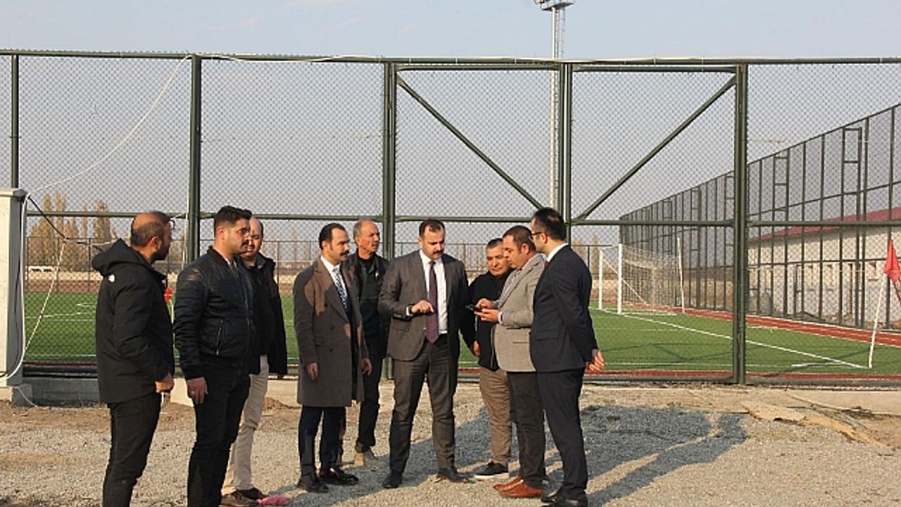 Vali Yardımcısı Abdurrahman Çelebi, Spor Kompleksi İnşaatında İncelemelerde Bulundu