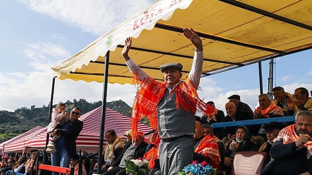 Başkan Güler''den deve güreşine davet