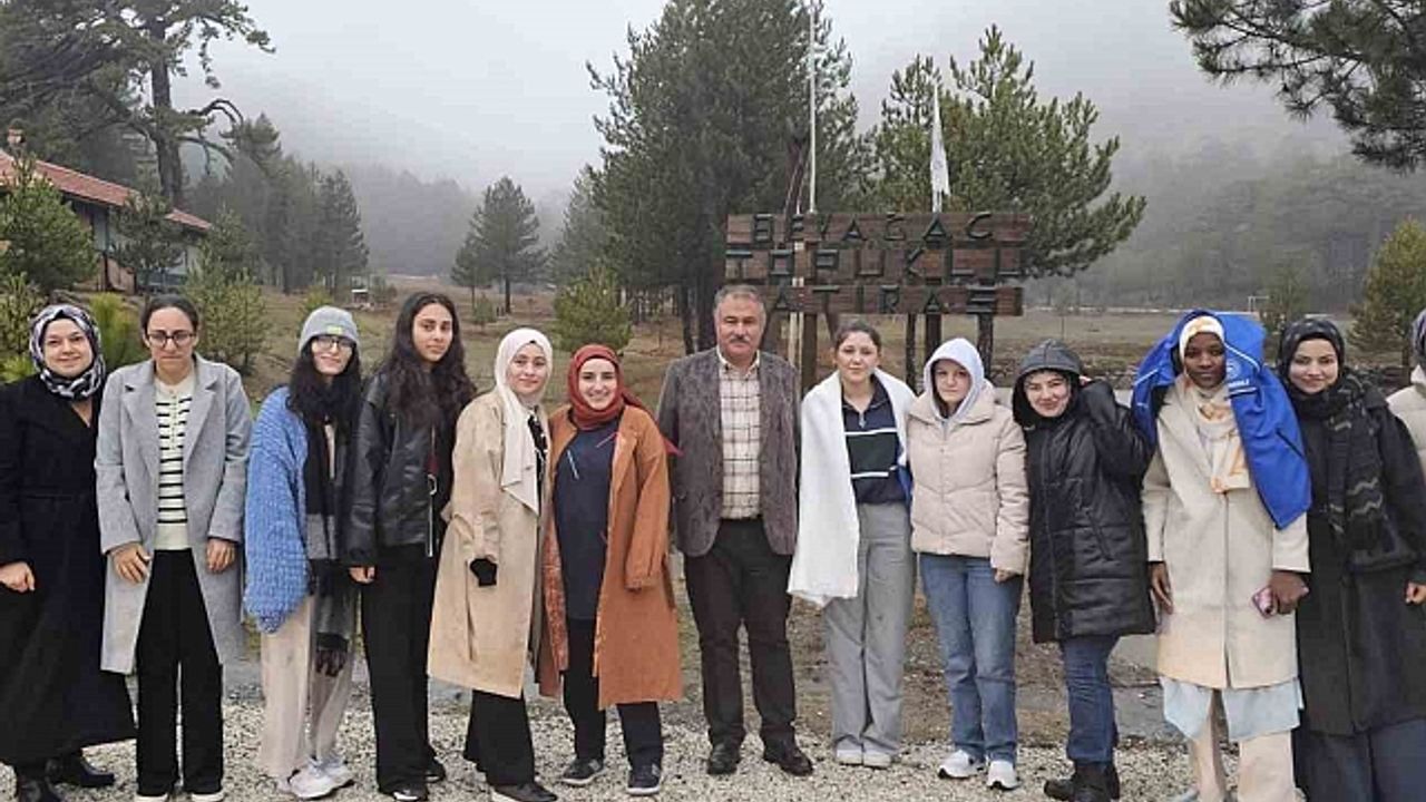 Başkan Pütün, üniversite öğrencilerini Beyağaç''ta ağırladı
