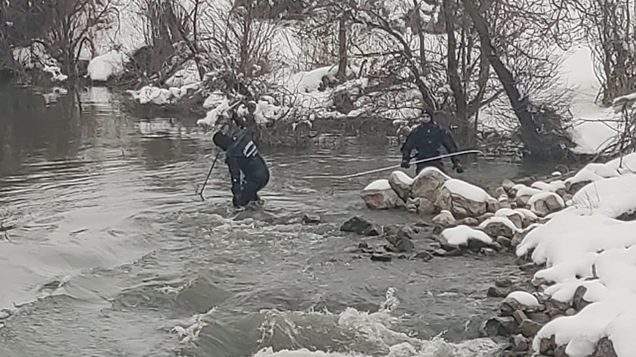 Dalgıçlar Karasu''da kayıp öğretmeni arıyor