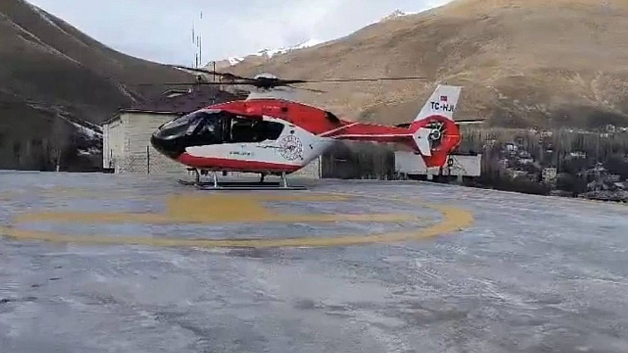 Helikopter ambulans 22 yaşındaki hasta için havalandı