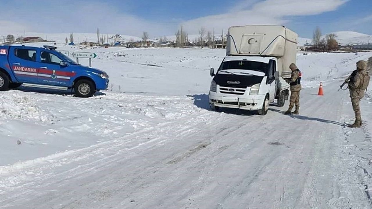 Kars''ta jandarmadan düzensiz göçle mücadele