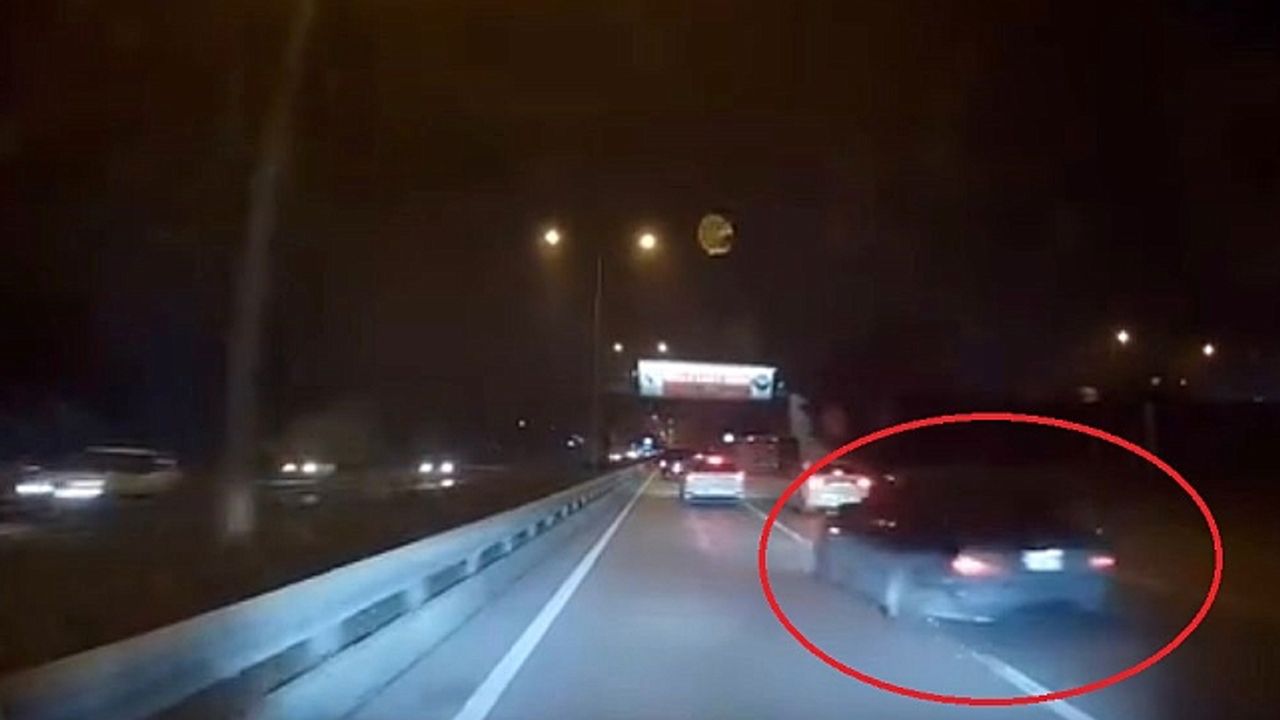 Makas atarken kaza yapan araç kamerada
