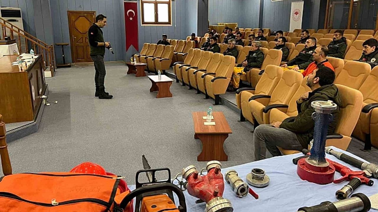 Mersin''de yangın gönüllülerine eğitim verildi
