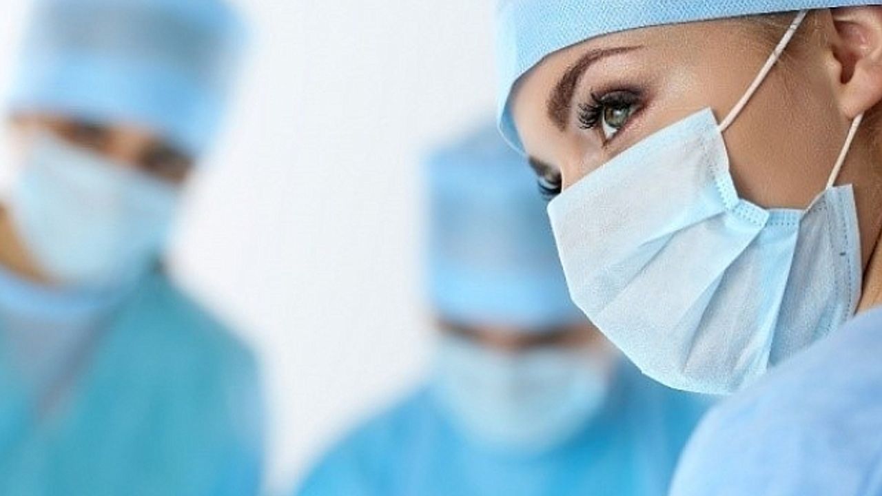 Sağlıkçılara göre maske kullanımı tükenmişlik sebebi