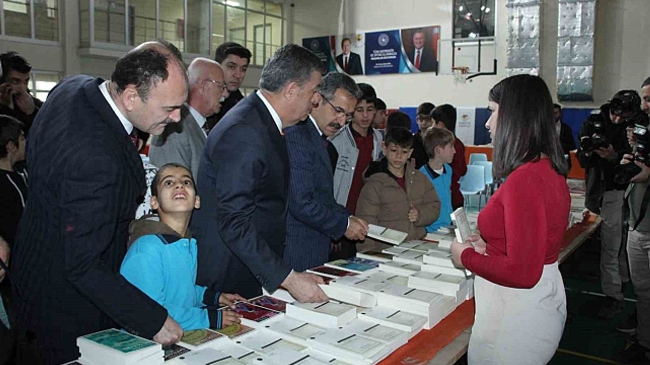 Şırnak''ta kitap fuarı düzenlendi
