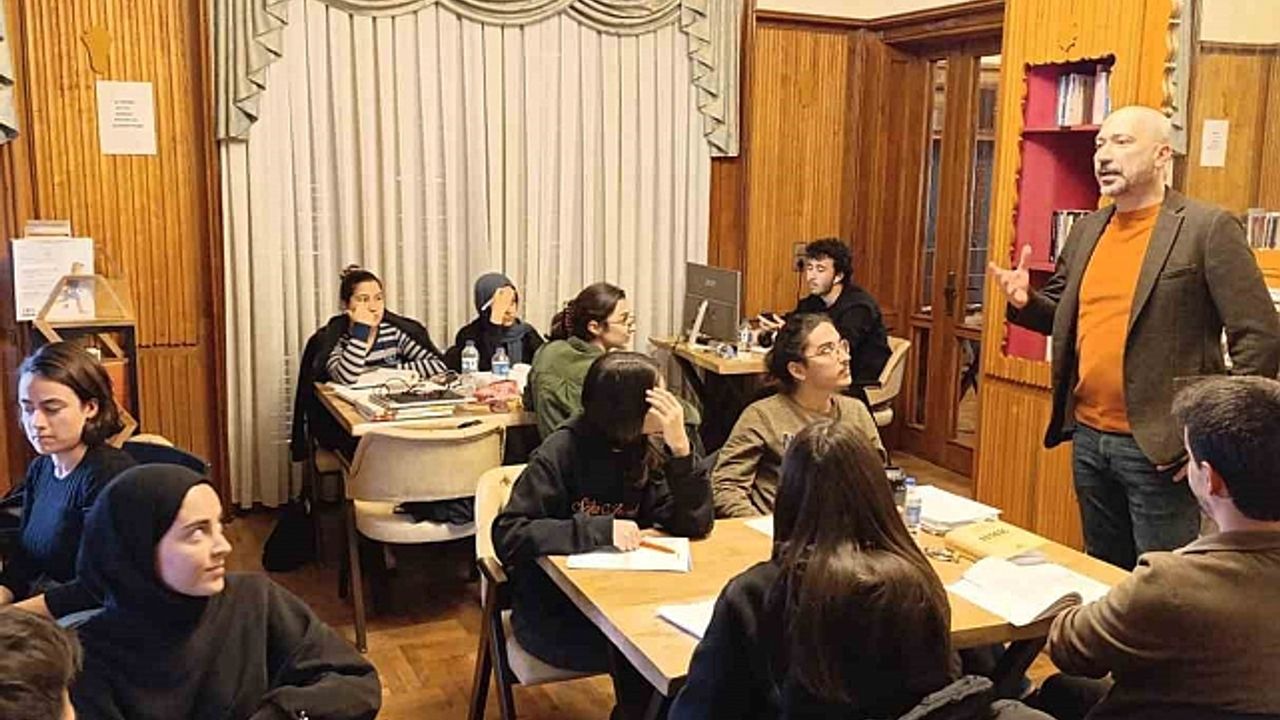 Söke''nin gençleri kitabevinden memnun