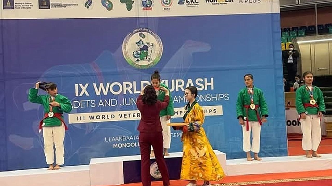 Vanlı Sinem dünya şampiyonu oldu