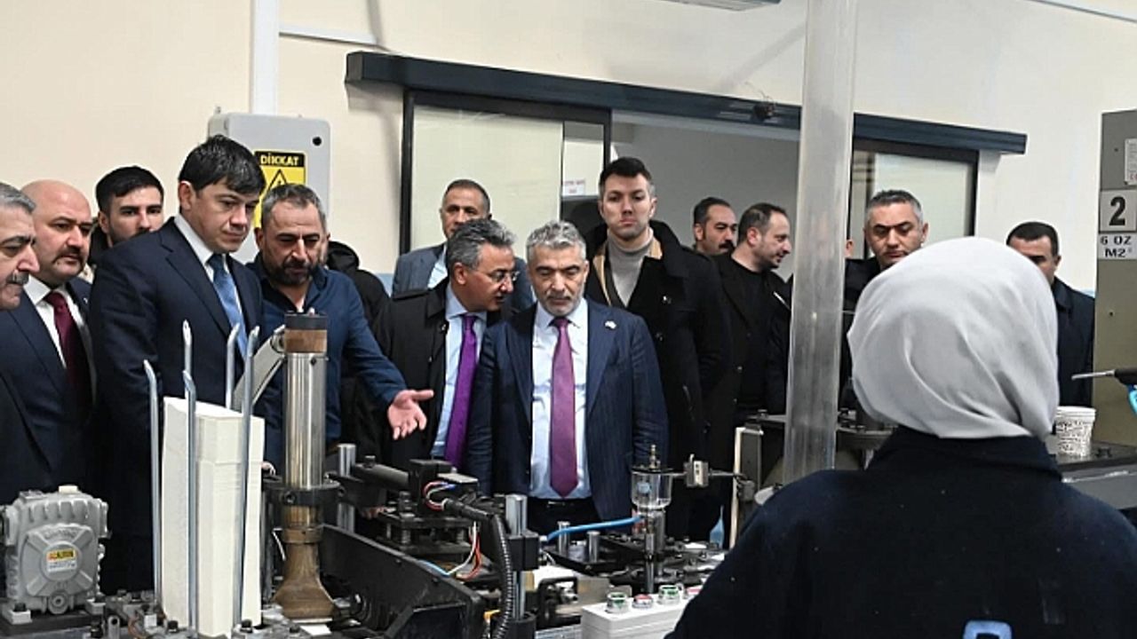 Azerbaycan Heyetinden Alagöz Holding Fabrikalarına Anlamlı Ziyaret