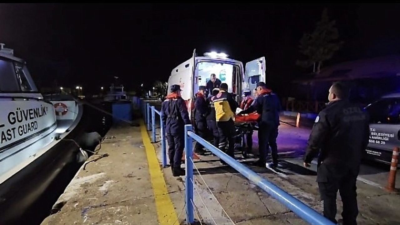 Gökçeada''da rahatsızlanan vatandaşın tıbbi tahliyesi Sahil Güvenlik ekiplerince gerçekleştirildi