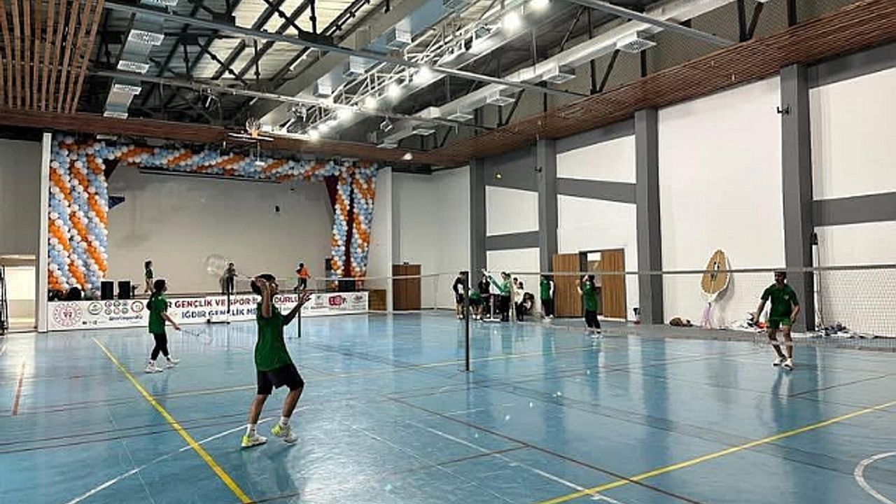 Iğdır"da 15 Yaş Altı Badminton İl Seçmeleri Tamamlandı