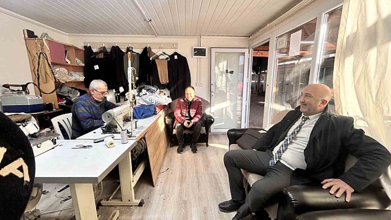 İskenderun''da kurulan prefabrik çarşı 110 depremzede esnafa can suyu oldu