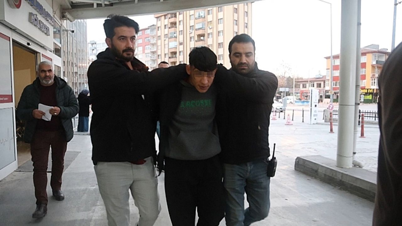 Kız arkadaşının patronuna kızıp iş yerine molotofkokteyli attı