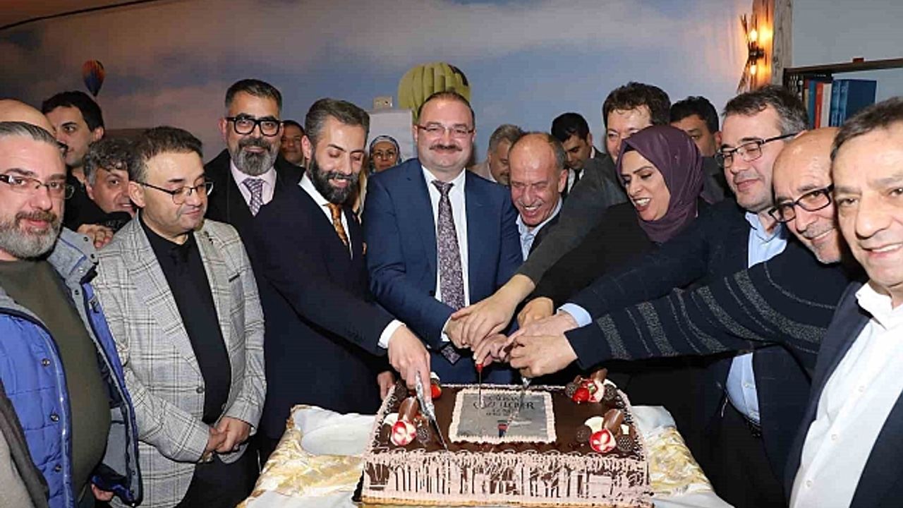 Rektör Hacımüftüoğlu, çalışan gazeteciler gününde basın mensuplarıyla buluştu