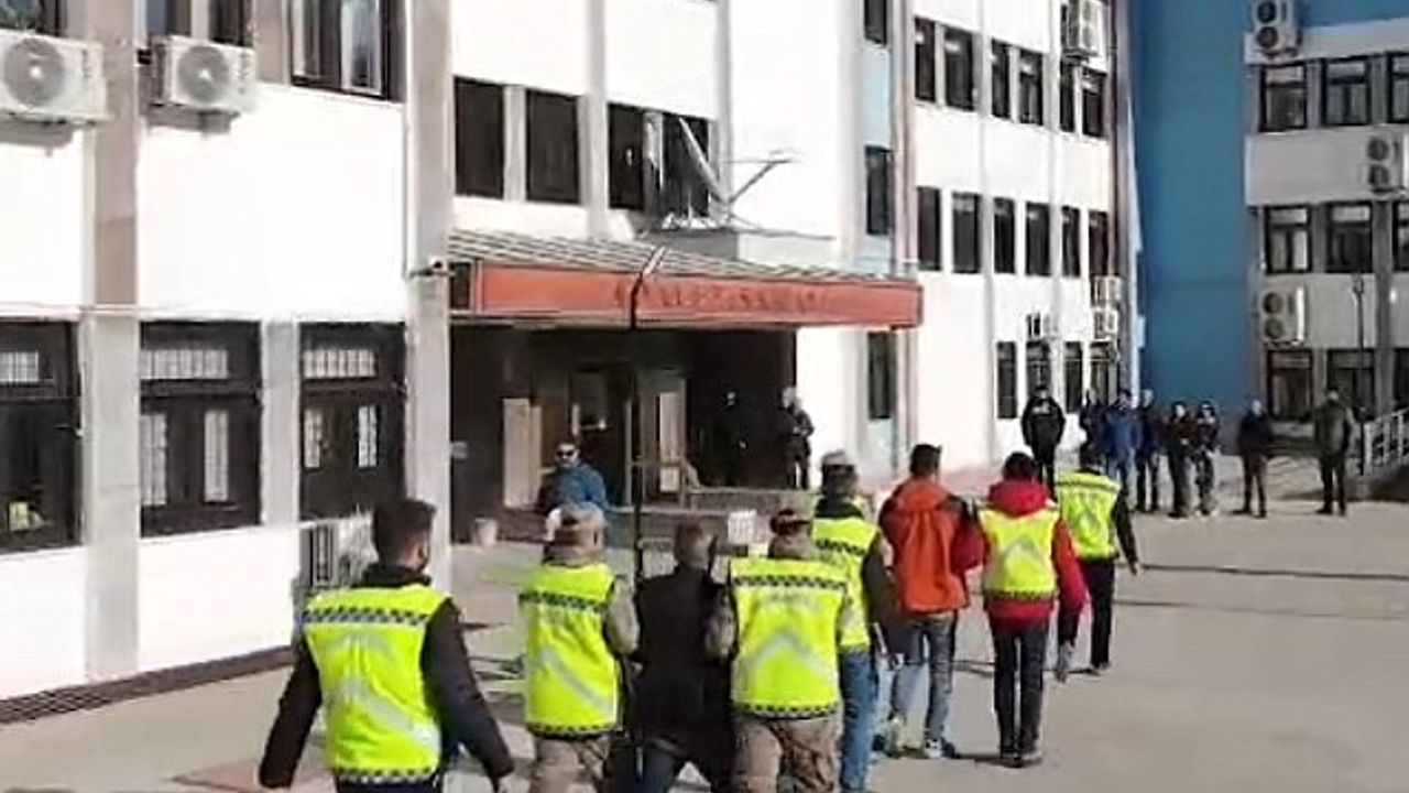 Tunceli''de jandarmadan terör operasyonu: 1 tutuklama