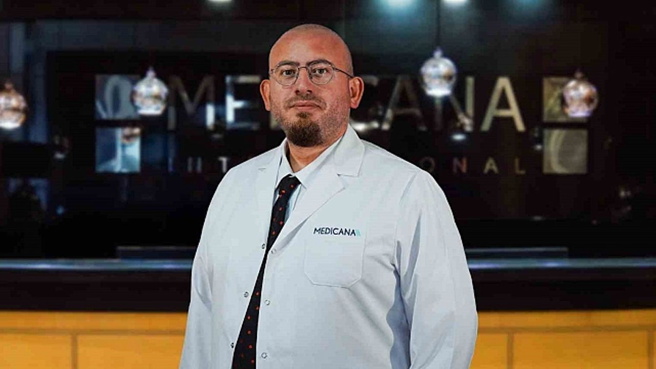 Uzmanından Uyarı: "Gömleğinizin yakası boğazınızı sıkmaya başlıyorsa dikkat"