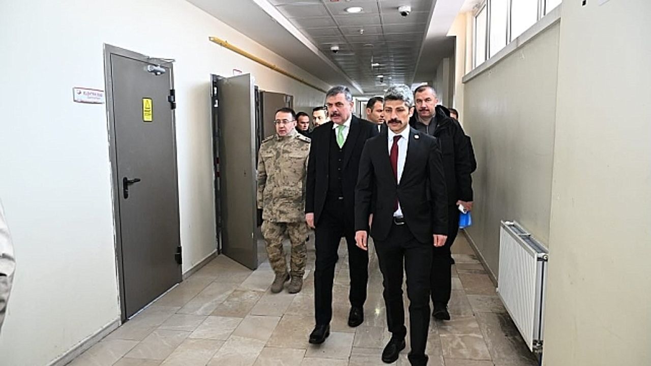 Vali Mustafa Çiftçi, Geri Gönderme Merkezi''nde incelemelerde bulundu