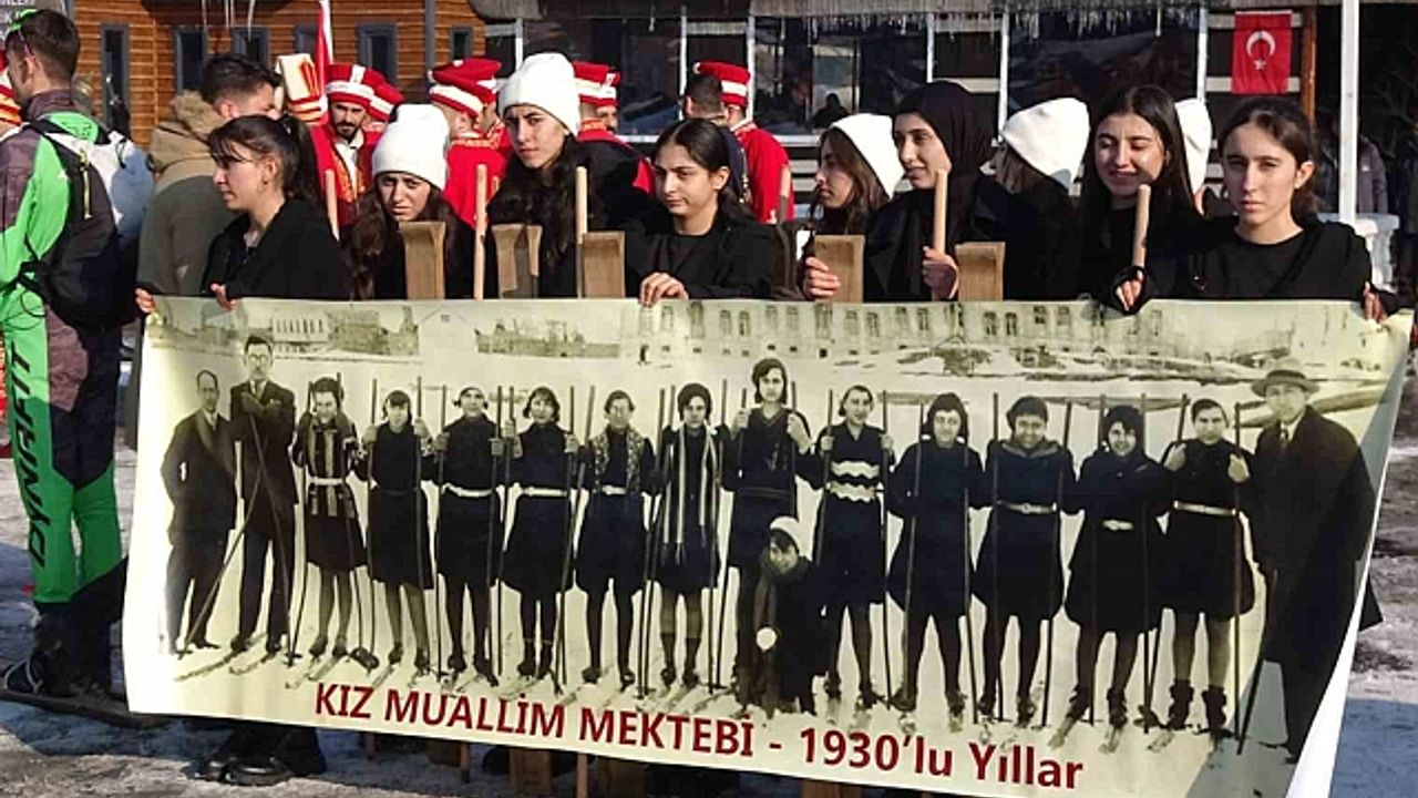 Asırlık o fotoğraflar yeniden canlandırıldı